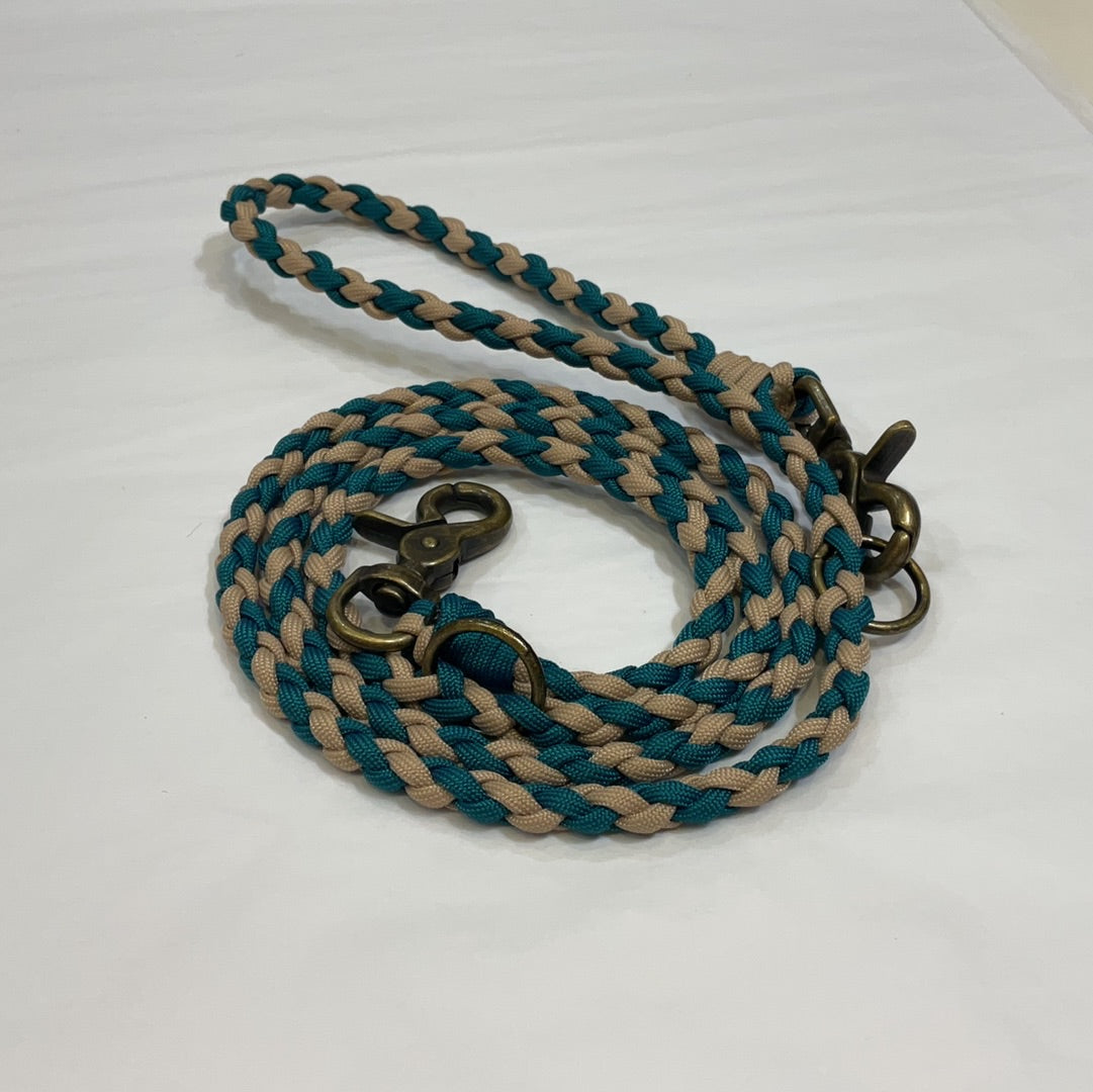 Sand/teal Paracord multi-functional lead