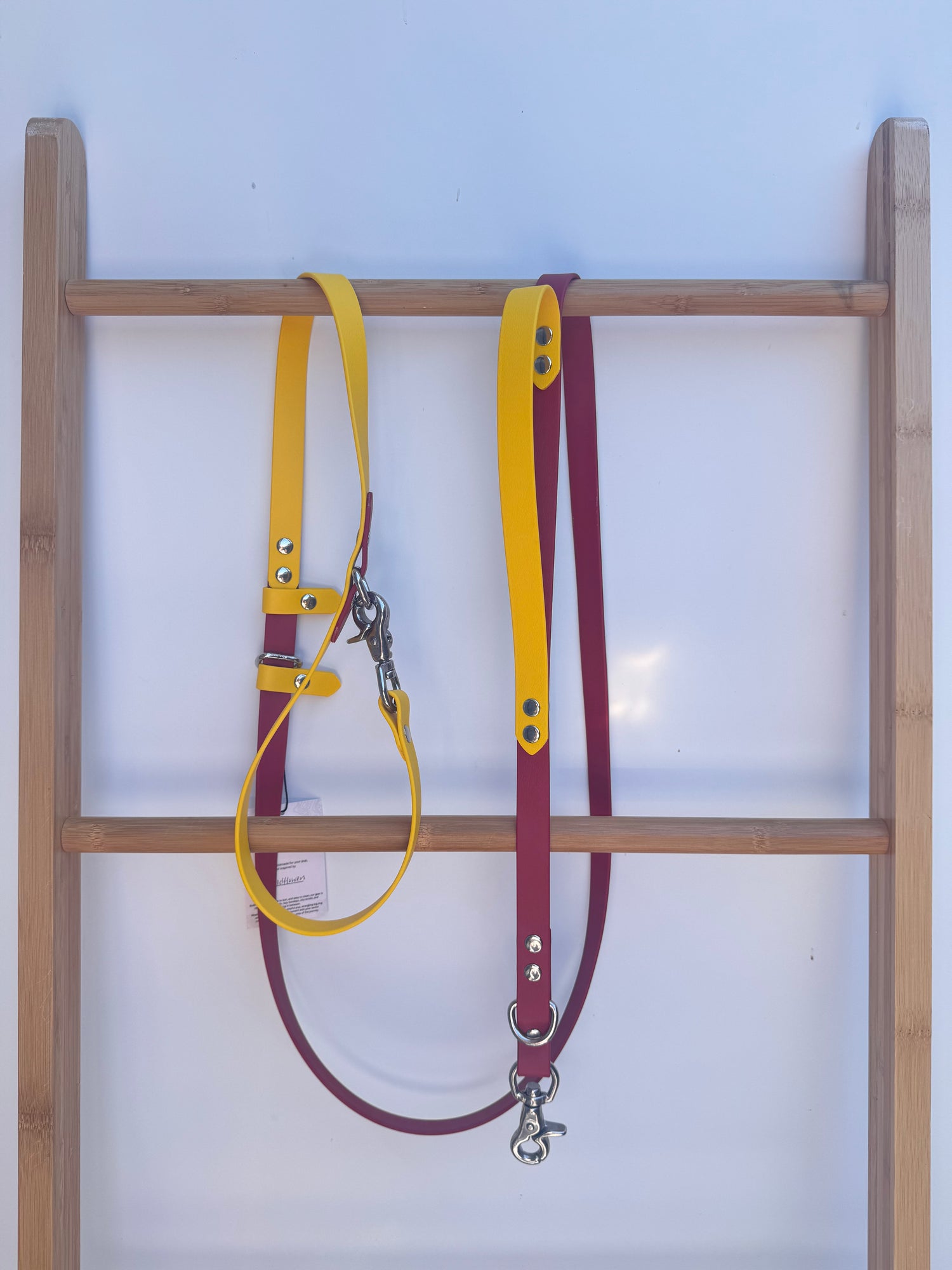 Yellow/Red Multifunctional lead w/traffic handle