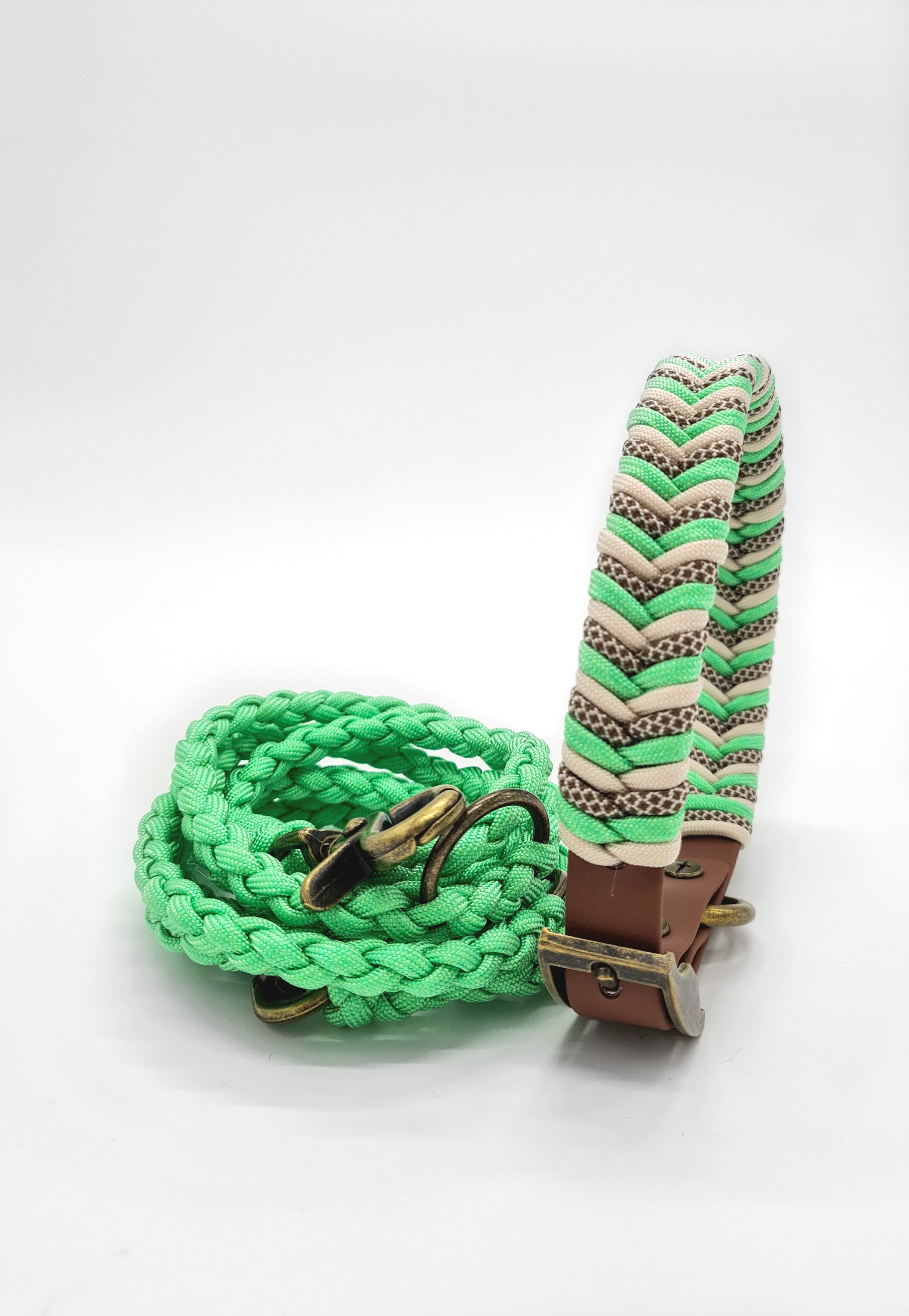 Custom paracord shop dog collar